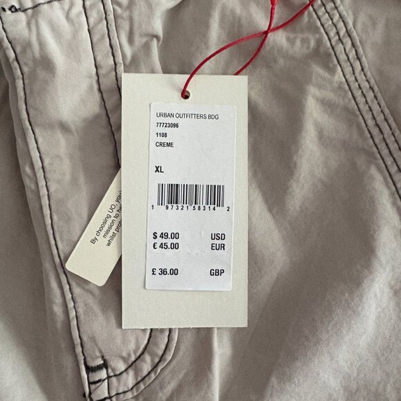 BDG Urban Outfitters Women's Y2K Cargo Shorts Stone/Beige Size XL NWT - Picture 12 of 13